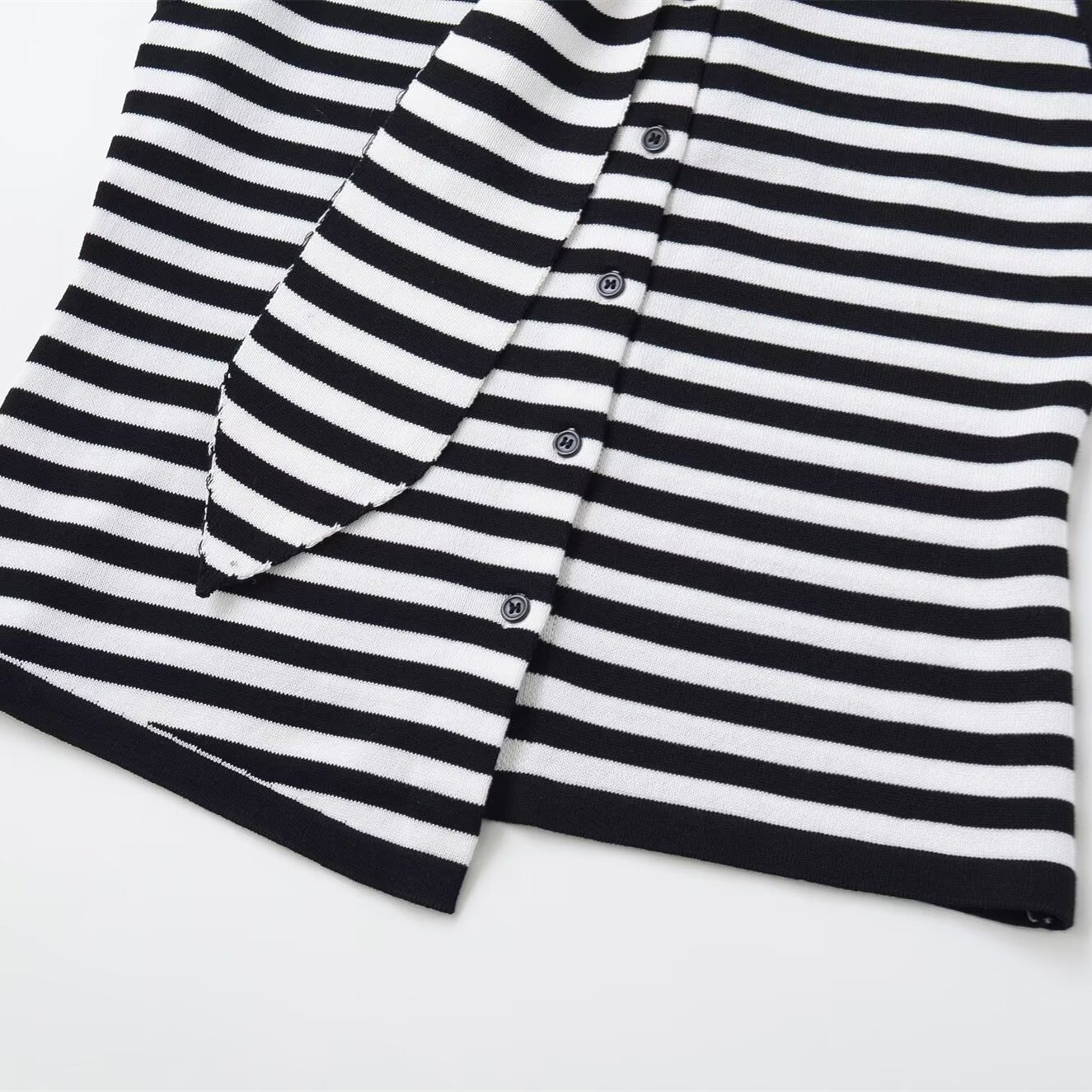 Casual sleeveless bow collar striped knit