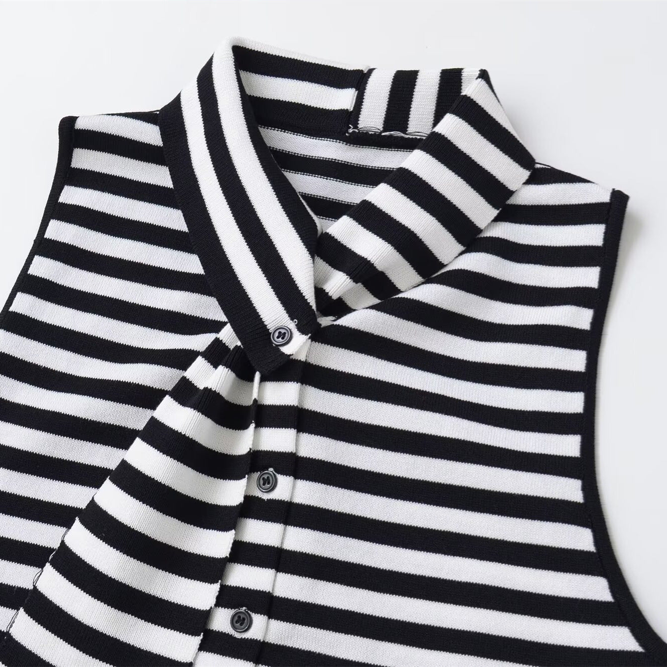 Casual sleeveless bow collar striped knit